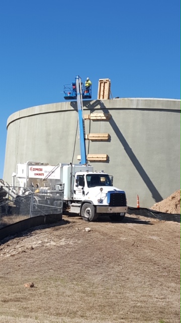 Concrete water tank steps